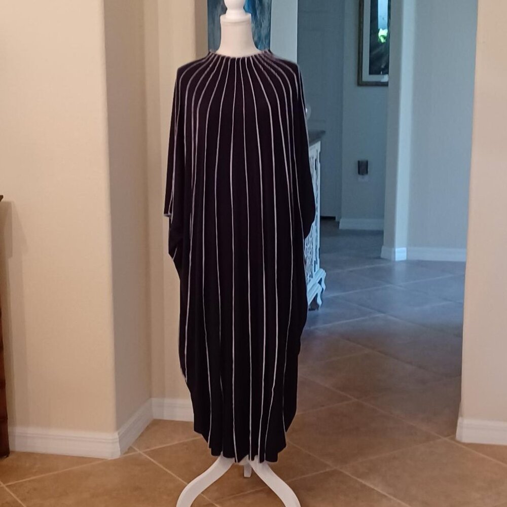 NWOT Luxurious Kozan Black & White Striped Kaftan One Size